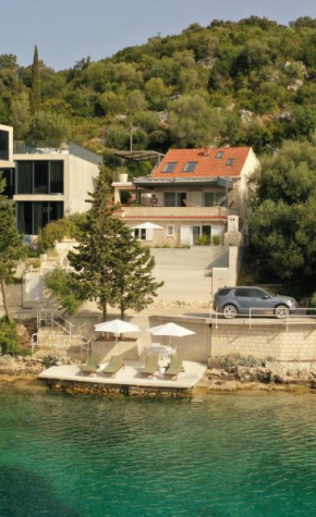 Stowaway Villa